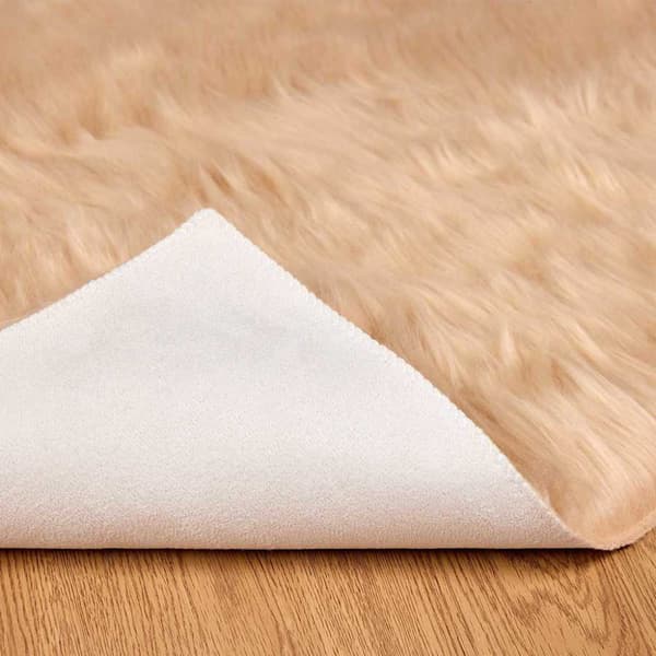 Fuskfäll matta TAFALLA Beige 200 x 280 cm Polyester