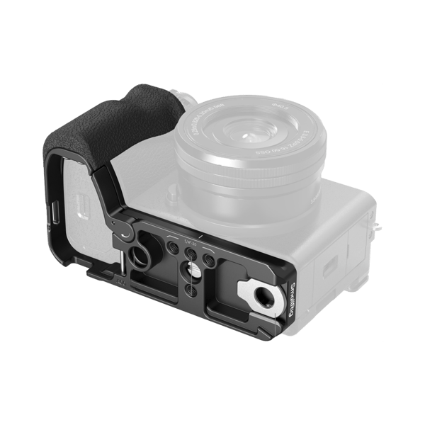 SmallRig 5061 L-Shape Mount Plate with Silicone Handle for Sony A6700