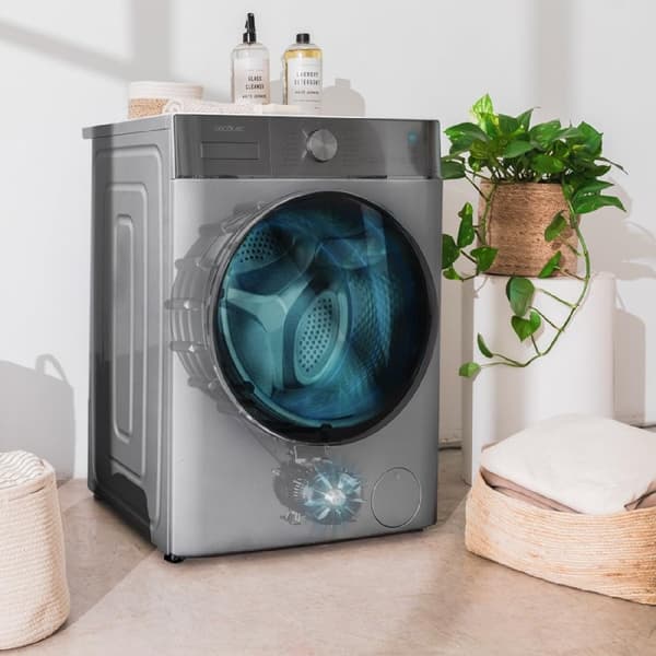 Cecotec 8-kg front-loading washing machine, 1400 rpm. 16 programmes, Inverter Plus motor, SteamMax, automatic load and XXL touch display. Class A.
