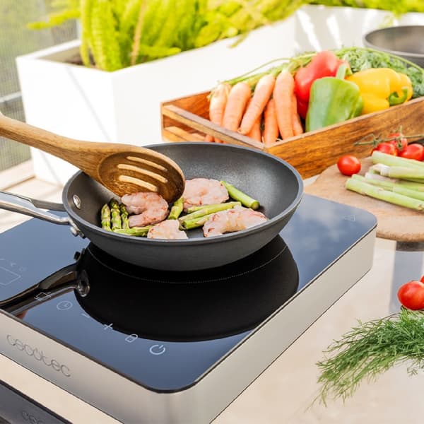 Cecotec Digital induction hob with safety glass, touch control and programmable.