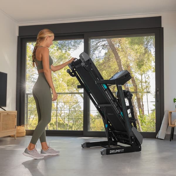 Cecotec Folding treadmill with a maximum power of 1 500 W. From 1 to 16 Km/h. 12 default programmes. 10-elastomer damping system. LCD control panel.
