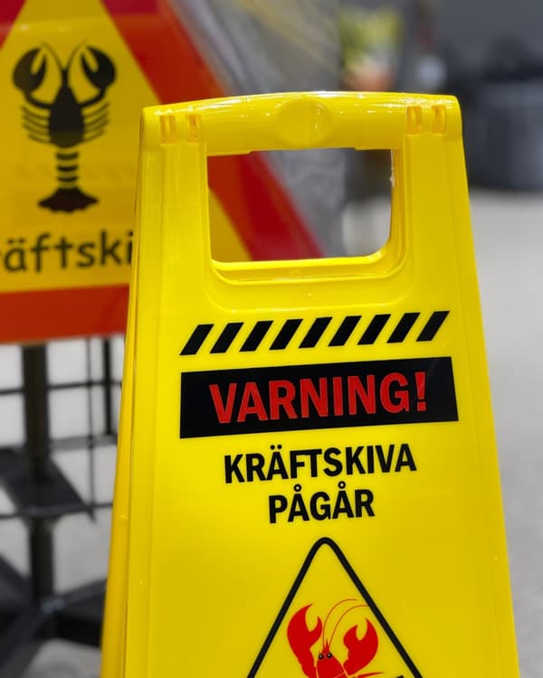 Skylt Kräftskiva Golv 60 cm