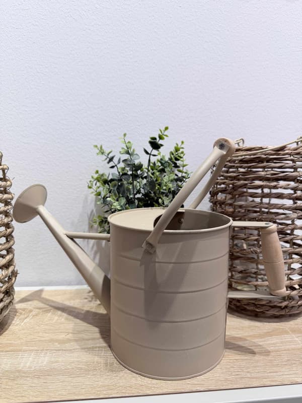 Vattenkanna Beige Metall 18 cm