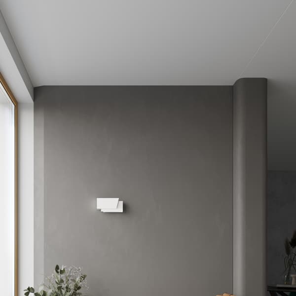 Vägglampa PIEGARE