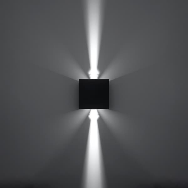 Vägglampa LUCA svart LED IP54