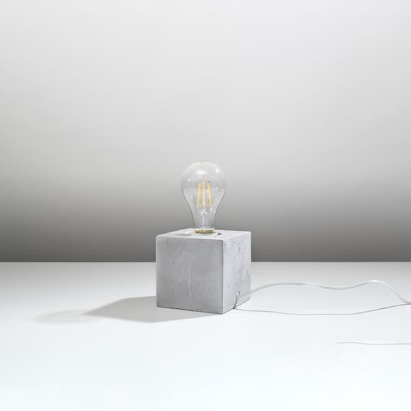 Bordslampa ARIZ betong