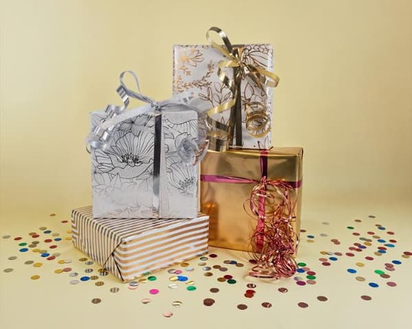 Presentpapper metallic mix 70cmx2m 25st