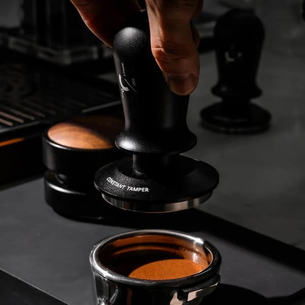 Kaffestamper Espresso Distribution Tool Tryckfjäderbelastad Stamper - 51mm