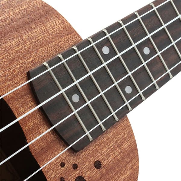 Sapele Ukulele 4-kielinen soitin