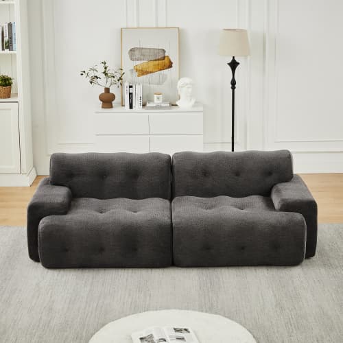 Cloud-sofa, 2-personers, brede armlæn, knapper & svungen – grå, samlet til stue & lejlighed