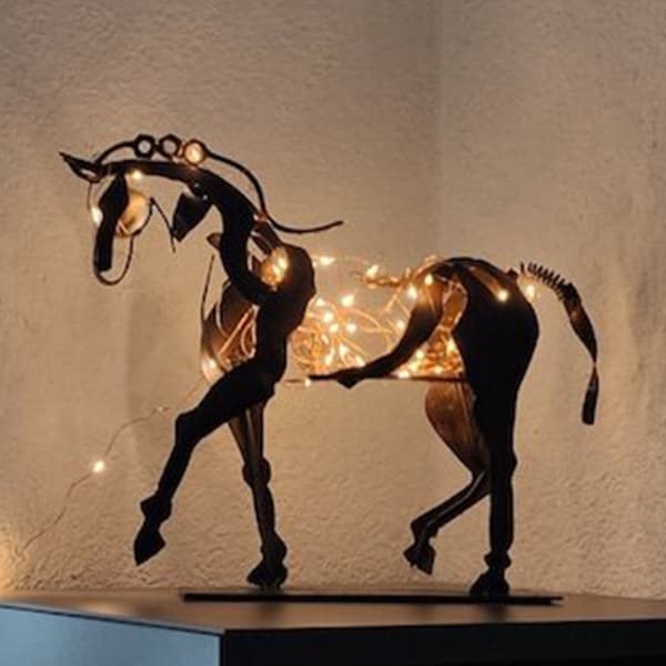 Rustik metallhästskulptur Adonis häststatydekoration