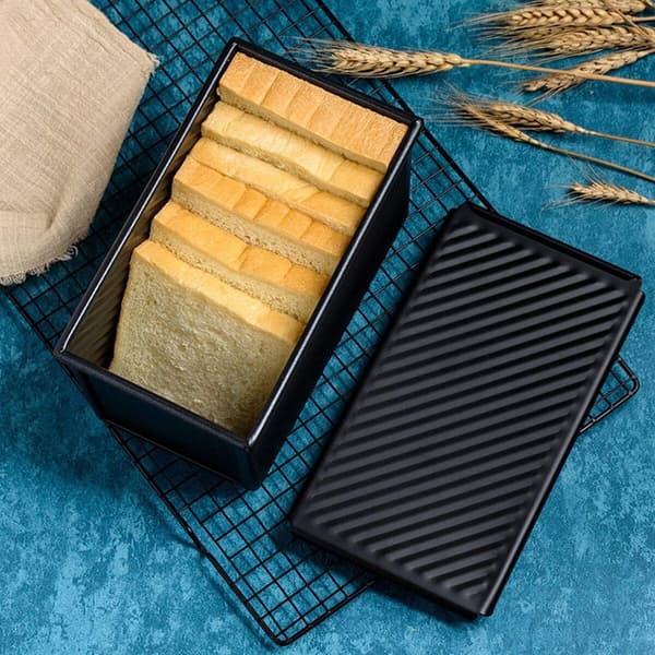 Pullman brødform med låg til bølget brød med låg, sort (21,5 x 12 x 11 cm)