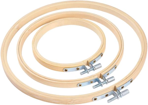 Set med 3 broderirammar i bambu i olika storlekar