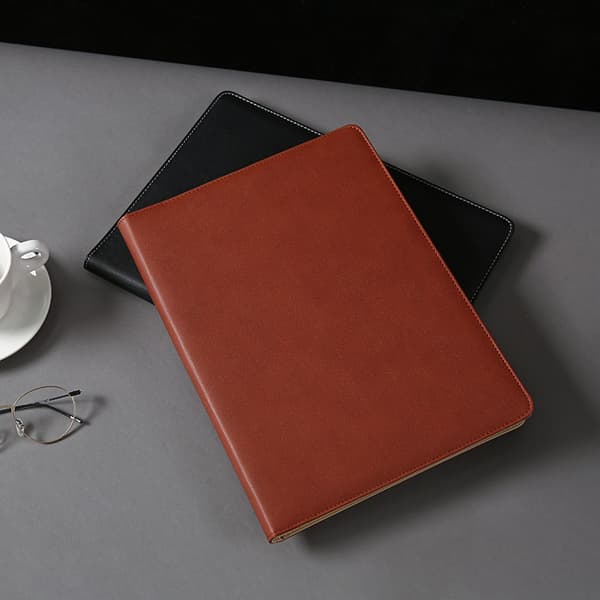 Mappe til mænd, læder konferencemappe, A4 clipboard, skrivebordsorganizer med lommeregner, papir og pen (sort)
