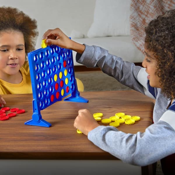 Klassisk strategispil i ét stykke, Connect Four; spil til en