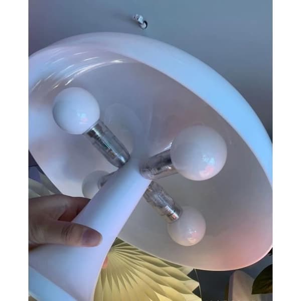 Soppformet LED-bordlampe for soveromsdekorasjon - Hvit
