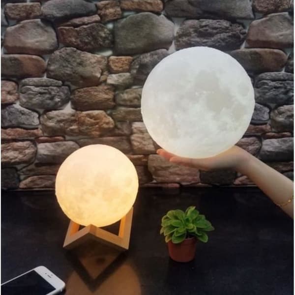 Touch Moon Lamp - 2 Färger - 18cm