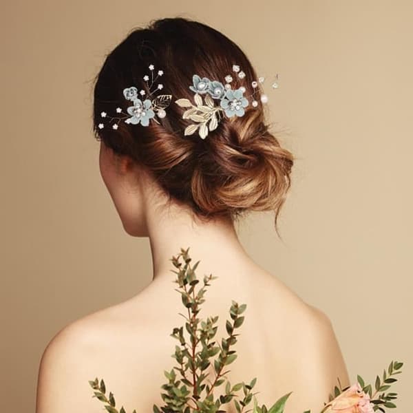 Hårkamset, Brudhåraccessoarer, Blommiga håraccessoarer, Håraccessoarer