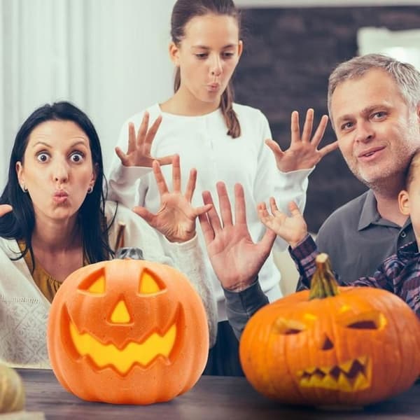 Halloween-gresskarlykter, simulert lysende gresskarlampe til Halloween-dekorasjon