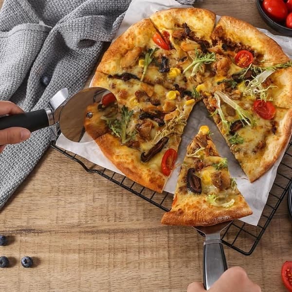Todelt pizzaskærer og spatel i rustfrit stål