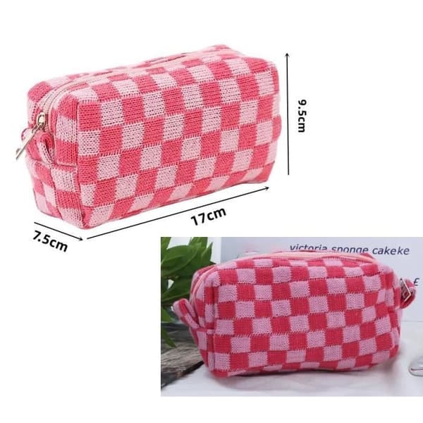 (rosa)Necessär - Stickad necessär - Rosa - Mått 9,5*17*7,5 cm -