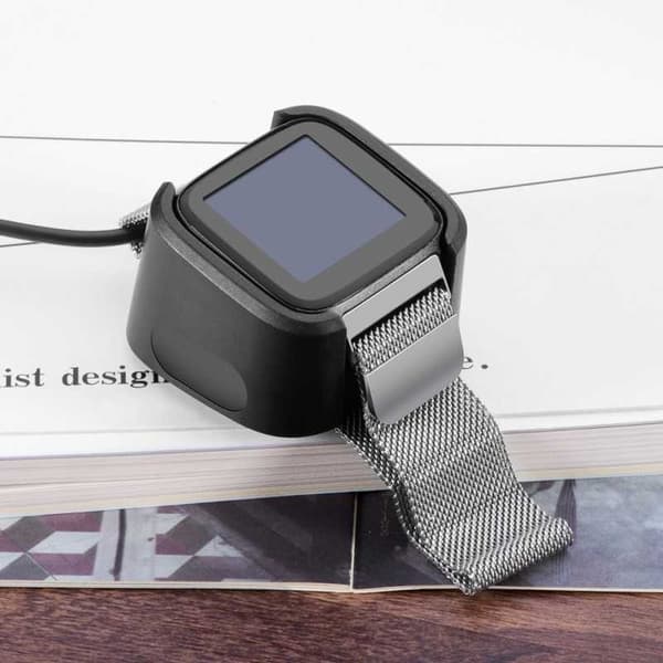 Laturi Fitbit Versa 2