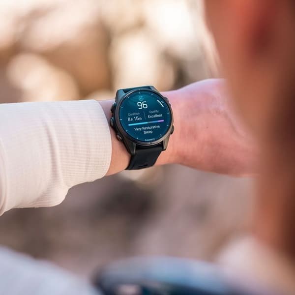 Smartklocka - GARMIN - fēnix 8 - 43mm - AMOLED - Saphirglas Resistent