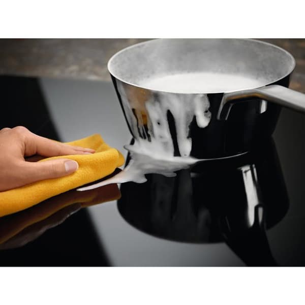Induktionshäll - Electrolux - LIT30230C - Touchpanel - Svart - 30 cm