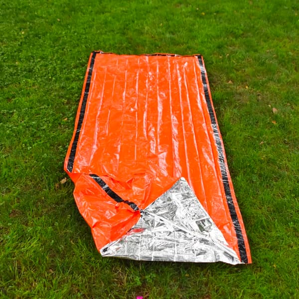 Vattentät nödsovsäck