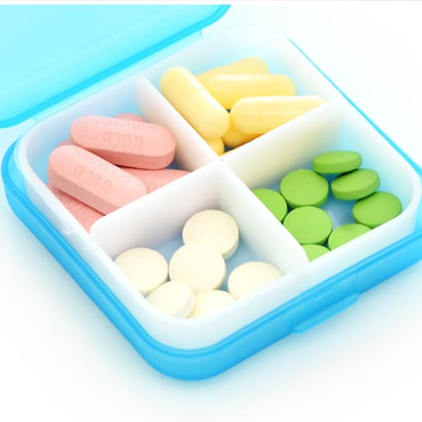Dosett Medicinask Tablettask med 4 fack