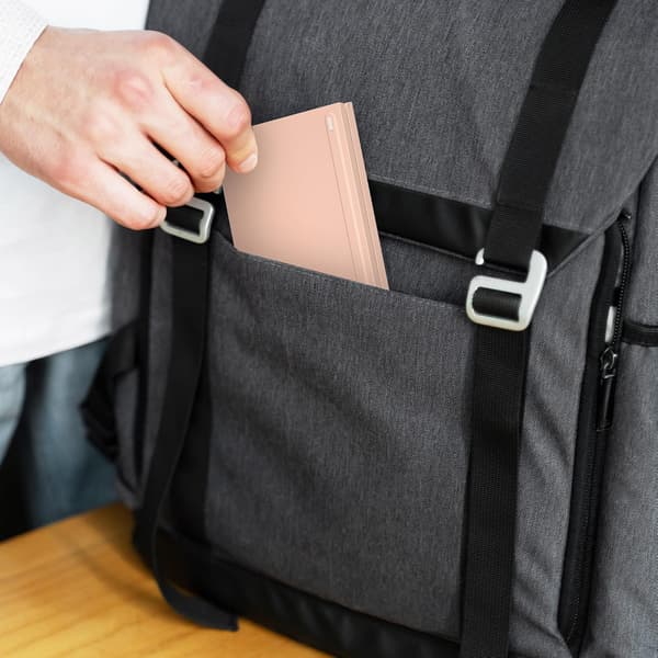 Mini vikbart Bluetooth-tangentbord – bärbart, Mac, iPad, Android, Windows och iOS (rosa), ultratunt aluminium, resevänligt för iPhone