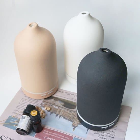 Aromadiffuser - keramisk diffuser til æteriske olier - BPA-fri aromaterapi diffuser med timerfunktion og automatisk slukning - 120 ml