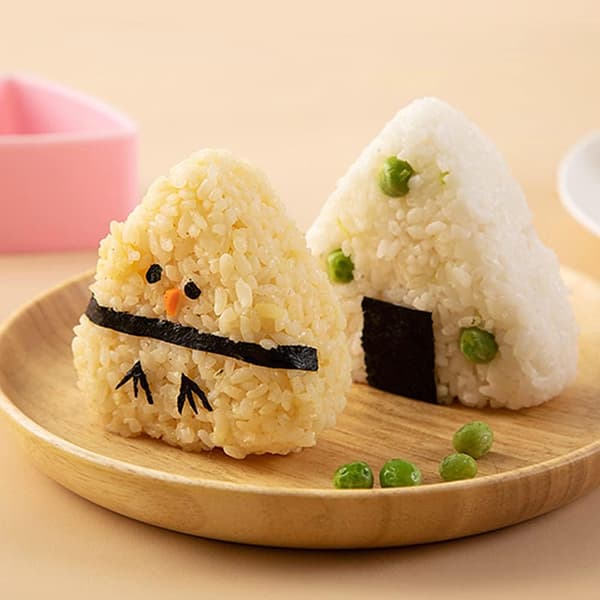 Triangulär sushiform, triangulär formlåda i plast, DIY-verktyg för att göra risbollar och bentolådor (grön).