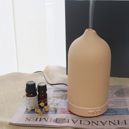 Aromadiffuser - keramisk diffuser til æteriske olier - BPA-fri aromaterapi diffuser med timerfunktion og automatisk slukning - 120 ml