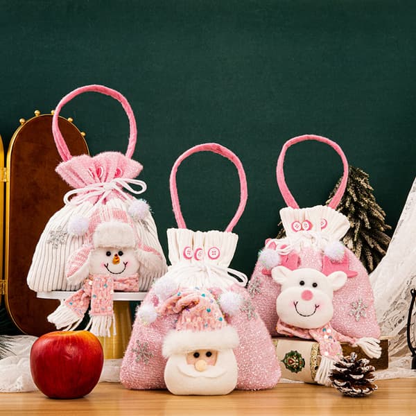 3 julväskor, rosa plysch, julklappspåsar, äppelpåsar, godispåsar