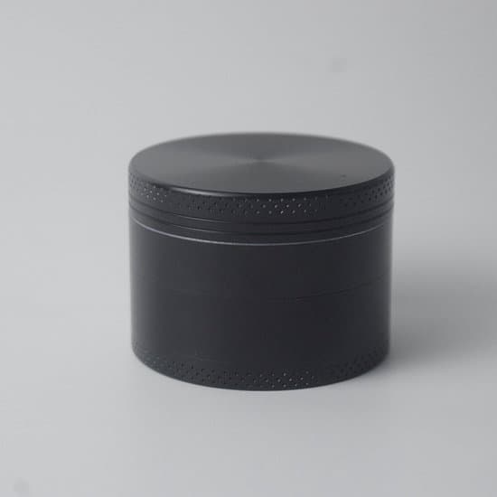 Urtekværne, Tør urtekværn Bærbar zinklegering metalkværn, diameter 55MM - sort