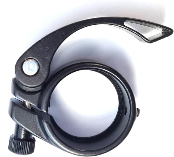 Aluminium cykelsadelklemme med quick release, 38,1 mm, sort.