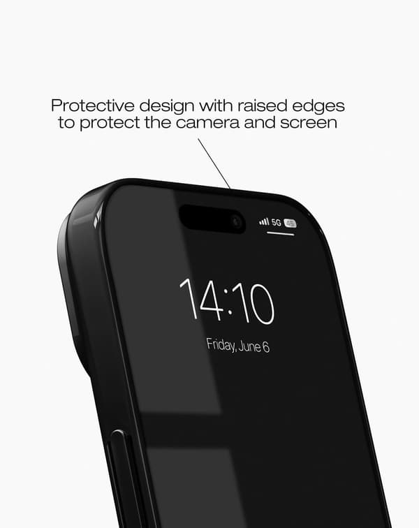 Slim Case MagSafe iPhone 13 / 14 / 15 / 16e / 17e Glossy Black