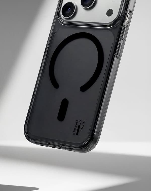 Clear Case MagSafe iPhone 17 Pro / 18 Pro Tinted Black