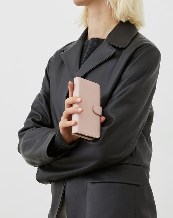 Magnet Wallet+ iPhone 16 Plus Pink