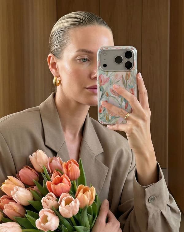 Clear Case iPhone 15 Pro Max Tulip Bloom