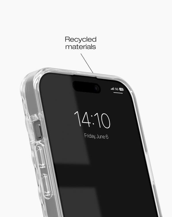 Wavy Case iPhone 13 / 14 / 15 / 16e / 17e Clear