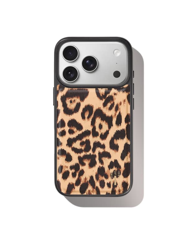 Vegan Leather Case iPhone 17 Pro Max Timeless Leo