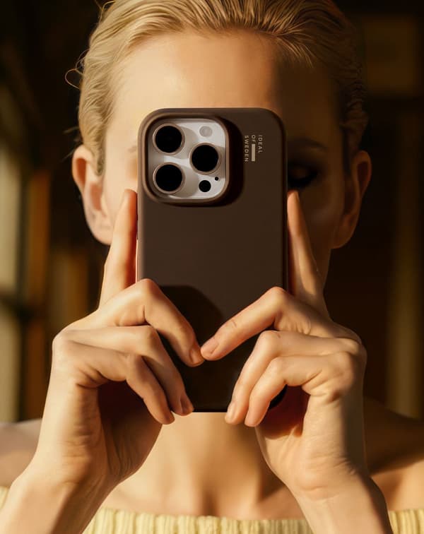 Silicone Case MagSafe iPhone 15 Pro Max Mocha Mousse