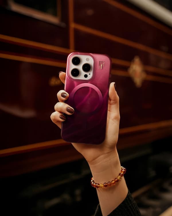 Clear Case MagSafe iPhone 17 Pro Max / 18 Pro Max Cherry Lacquer