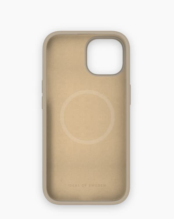 Silicone Case MagSafe iPhone 13 / 14 / 15 / 16e / 17e Perfect Beige