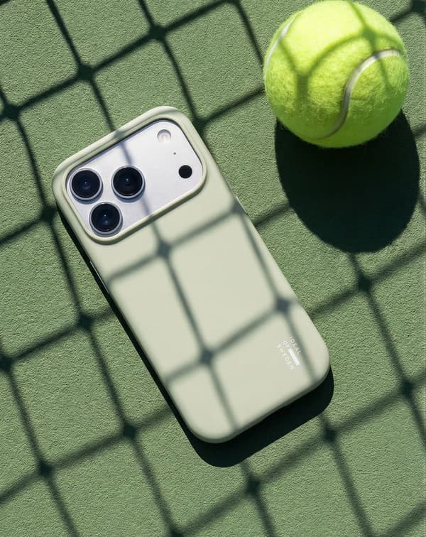 Silicone Case iPhone 16 Pro Sage Green