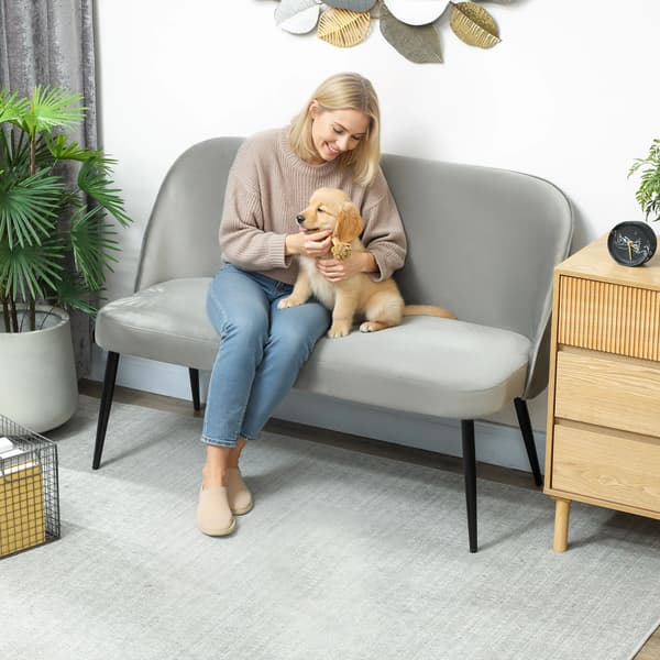 2-sits soffa, grå sammet med metallram, modern design för små utrymmen