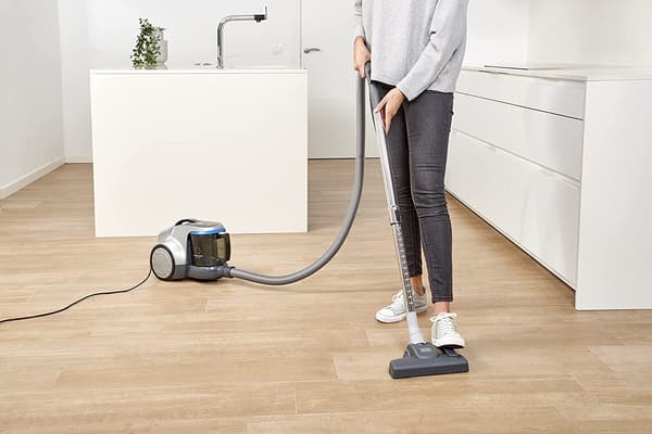 Pölypussiton imuri Black+Decker BXVML700E (700W)