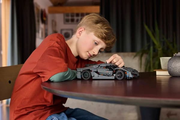 LEGO TECHNIC 42173 Koenigsegg Jesko Täysiharmaa Hyperauto